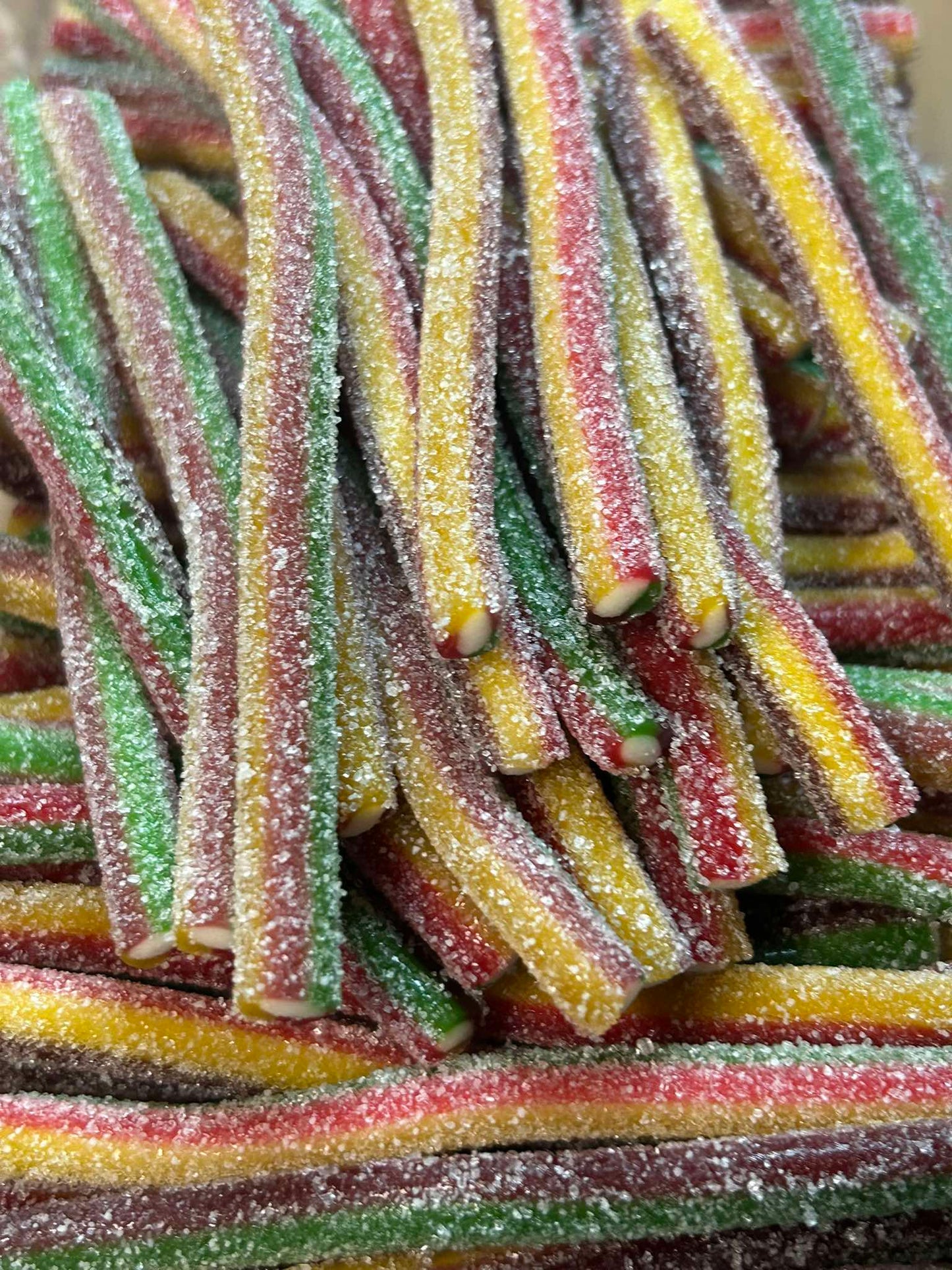 Crayons multicolores acidulés